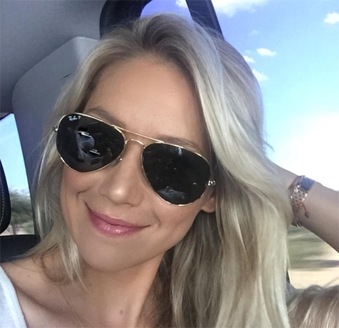 Анна Курникова загадала поклонникам загадку